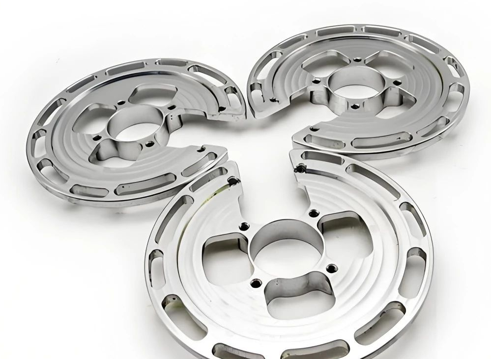 如何定制高精密CNC加工零件？